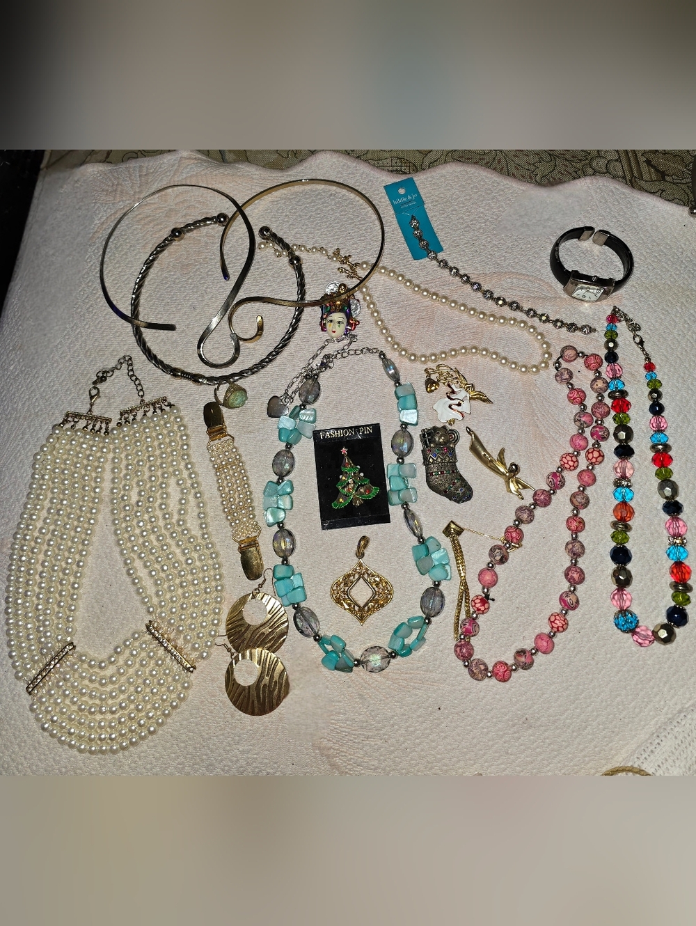Mixed Lot Fashion Jewelry 18-19 Pcs
